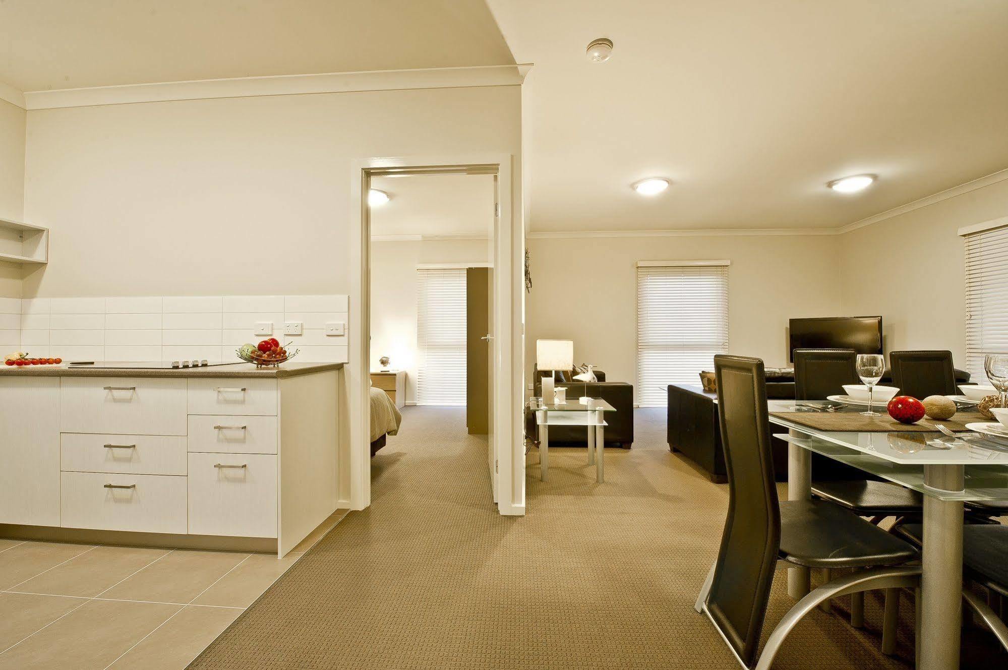Moonlight Bay Apartments Rye Exterior foto