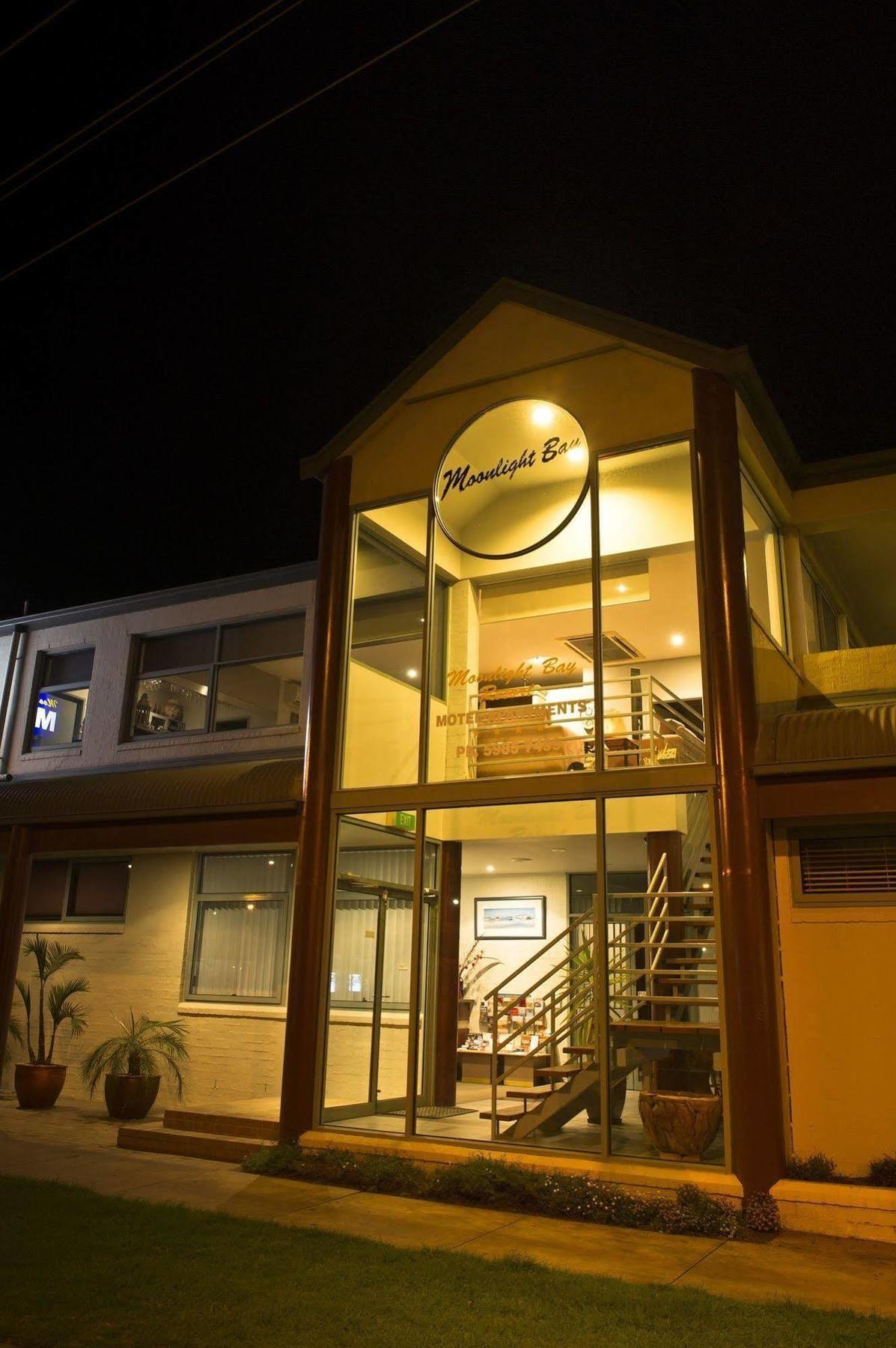Moonlight Bay Apartments Rye Exterior foto